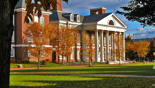 《经济学人》(the economist)是一份创办于1843年的英国杂志,主要关注